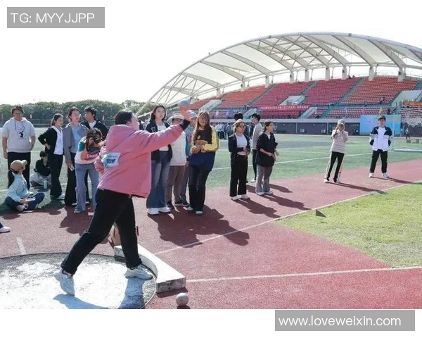 上海飞盘队在极限运动会中的默契配合与战术分析 上海飞盘队在极限运动会中的默契配合与战术分析