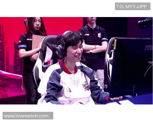 全明星赛精彩回顾FPX以惊人速度展现团队实力与战术配合 全明星赛精彩回顾FPX以惊人速度展现团队实力与战术配合