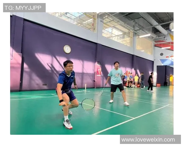 广州羽毛球队防反体系解析:羽毛球战术的创新与应用探讨 广州羽毛球队防反体系解析:羽毛球战术的创新与应用探讨